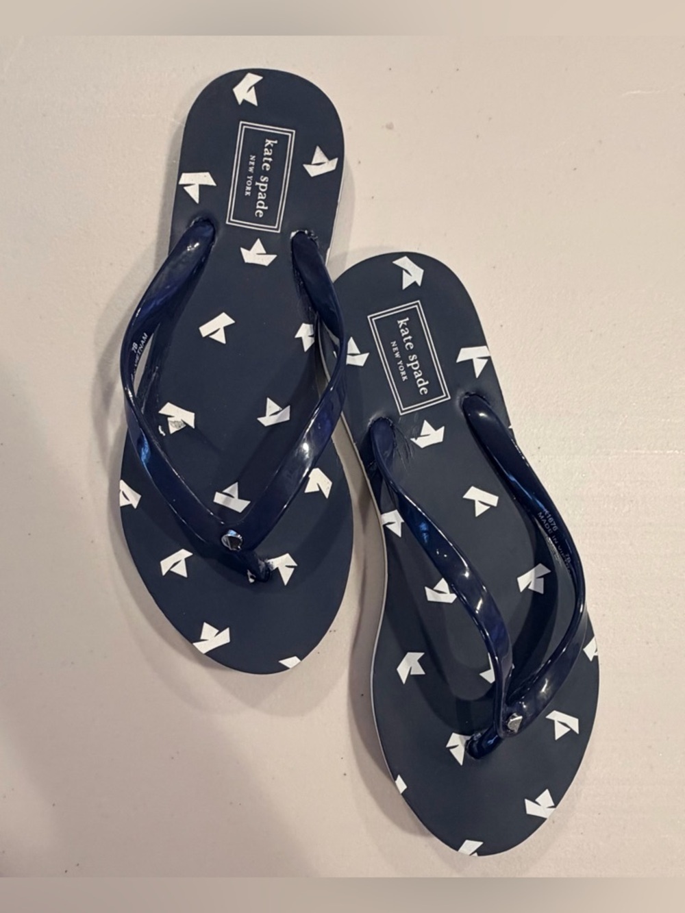 Kate Spade New York | ladies  Fiji flip-flop sandals. Size: 7B